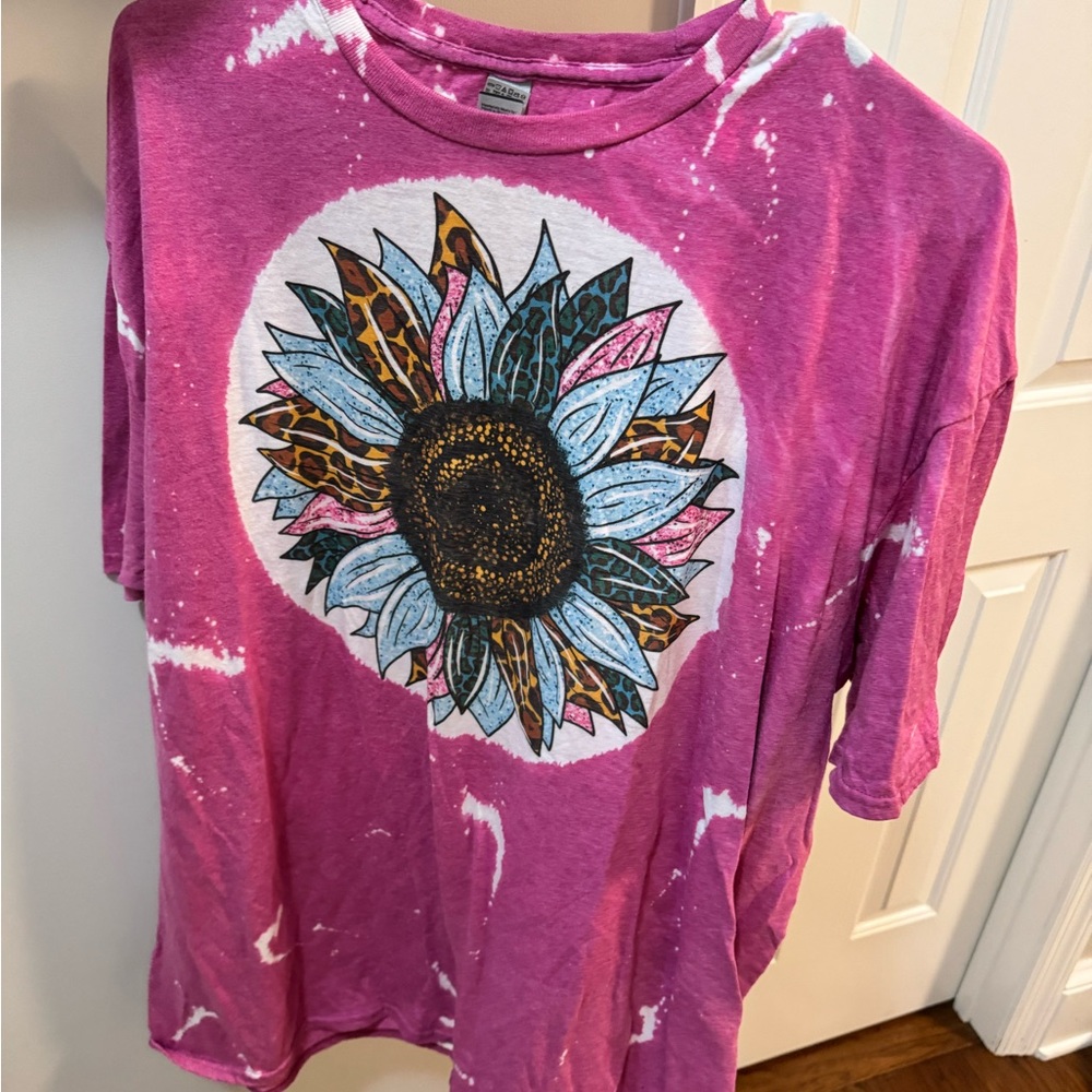 Pink and White Short Sleeve Tee with Sunflower Design